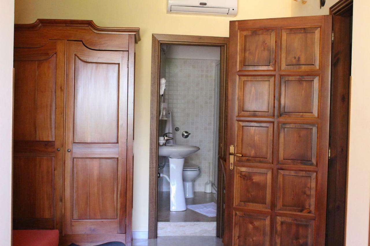 Raggio Di Sole Bed & Breakfast Macari Exterior foto