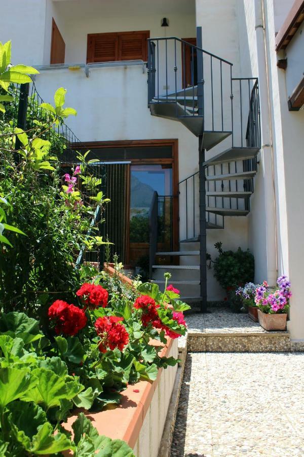 Raggio Di Sole Bed & Breakfast Macari Exterior foto